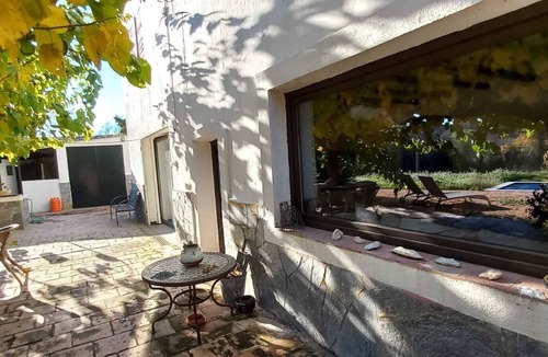 San Martin Sarroca Cottage | Field and Vine Shelter
