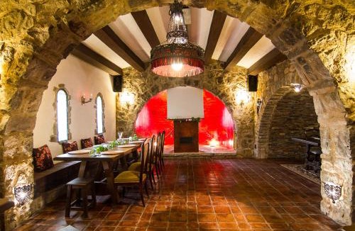 Granera House | Fortaleza Medieval La Manyosa