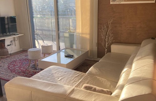Badalona Apartment | Front line beach in front of the port