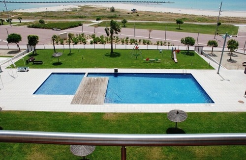 Cubelles Apartment | Frontline penthouse with pool & parking and incredible views on quiet beach