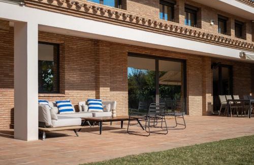 Gava Villa | Gava Beach Villa by Olala Homes