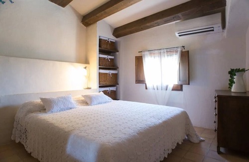 Rocafort House | Green Sunsets & Swimingpool