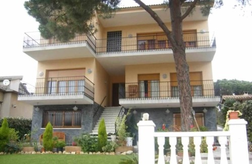 Sant Fost de Campsentelles Apartment | Habitación Suite para 1-2 Personas con Baño Privado