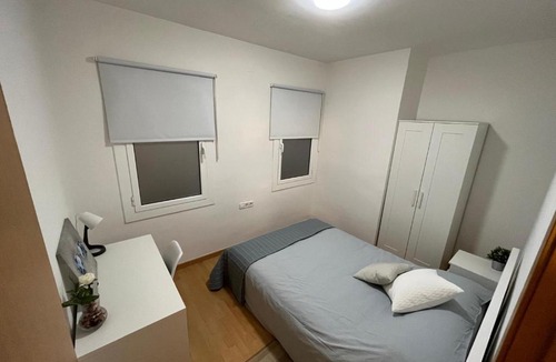 El Parc i la Llacuna del Poblenou Hostel | Habitaciones Privadas en Piso Compartidos
