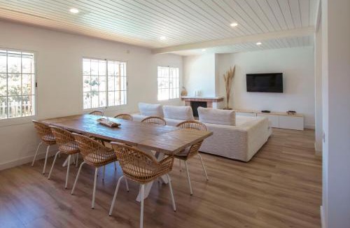 Sant Cebria de Vallalta House | Hauzify I Casa Montjuïc
