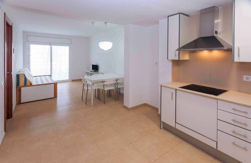 Pineda de Mar Apartment | Holiday apartment with balcony and pool