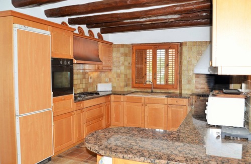 Vilafranca del Penedes Villa | Holiday mansion close to beach and village. House for 14 persons.