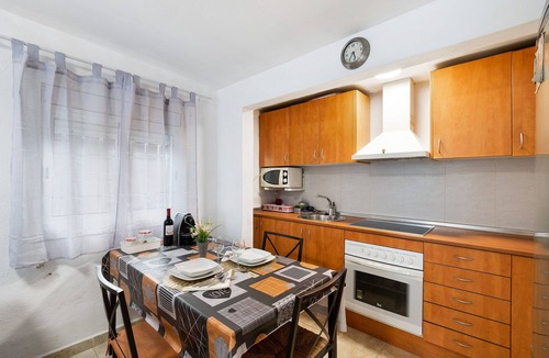 Masquefa House | Holiday Home 'Cal Jaume' with Private Terrace, Wi-Fi and Air Conditioning
