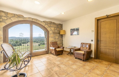 Puigreig House | Holiday Home 'El Puig De Fonollet' with Mountain View, Wi-Fi and Air Conditioning