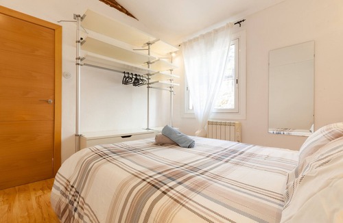 Caldes d'Estrac House | Holiday Home with Private Terrace, Wi-Fi and Air Conditioning