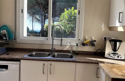 Sant Pol De Mar House | Holiday Home 'Your Pet-friendly Home In Sant Pol' with Sea View, Wi-Fi and Air Conditioning