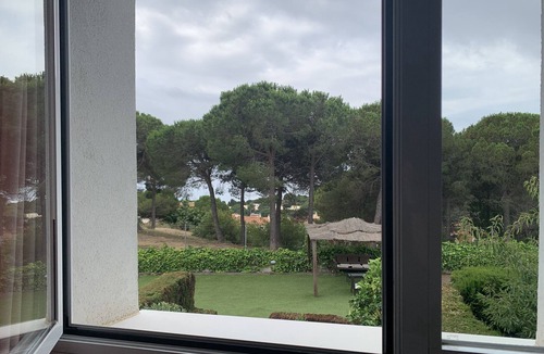 Sant Pol De Mar House | Holiday Home 'Your Pet-friendly Home In Sant Pol' with Sea View, Wi-Fi and Air Conditioning