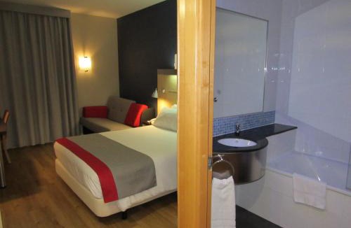 Sant Cugat del Valles Hotel | Holiday Inn Express Sant Cugat by IHG