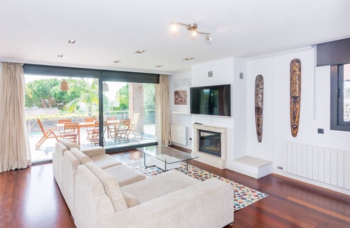 Caldes d'Estrac Villa | HomeHolidaysRentals Adonis - Costa Barcelona