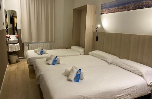 La Maternitat i Sant Ramon House | Hostal BESTPRICE Barcelona Stadium