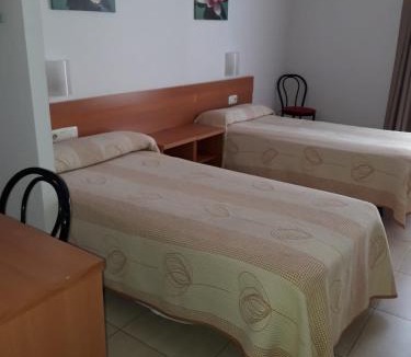 El Prat de Llobregat House | Hostal Cal Siles