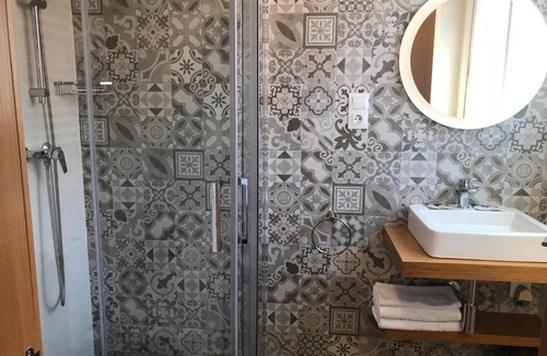 Sabadell House | Hostal La Romànica
