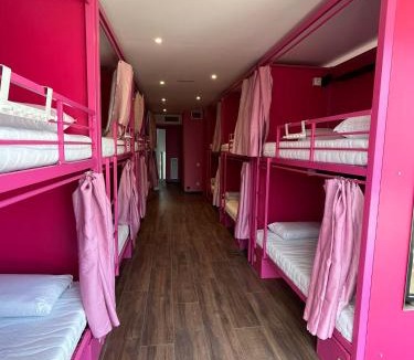 Verdun Hostel | Hostelle - Women only hostel Barcelona