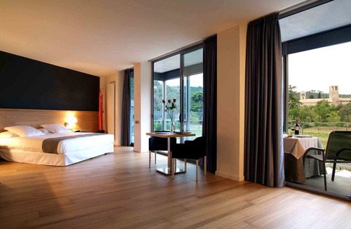 Sant Fruitos de Bages Hotel | Hotel Món Sant Benet