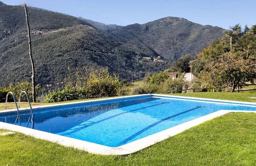 Montseny House | House with garden, games area and shared pool