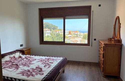 Santa Susanna House | House with ocean and mountain views