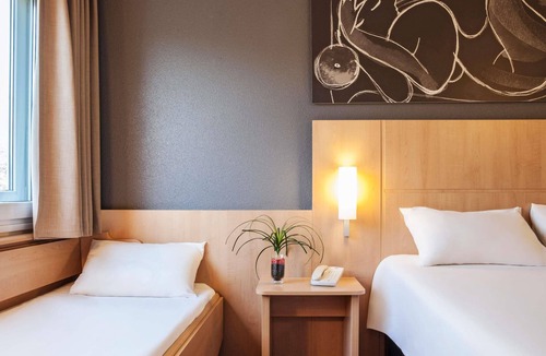 Porta Hotel | ibis Barcelona Meridiana