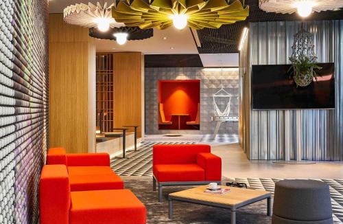 El Parc i la Llacuna del Poblenou Hotel | Ibis Barcelona Plaza Glòries 22@