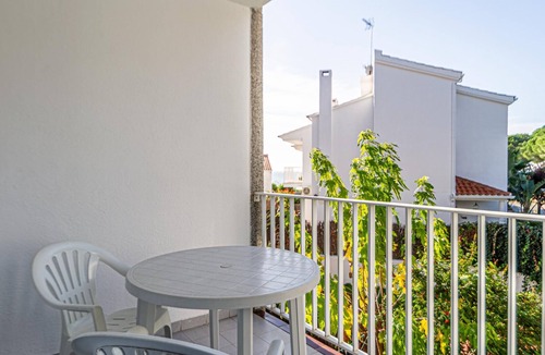 Sant Pol De Mar Apartment | Ideal apartment for families 1km train and shops