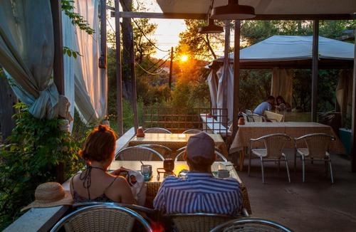 Vallvidrera Hostel | Inout