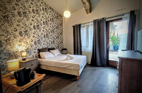 Perouges House | le clos des roses