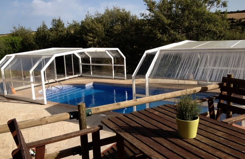 Aleny Cottage | Les Corts de Cal Farrés, rural house 1 h. from BCN: swimming pool, bbq, garden