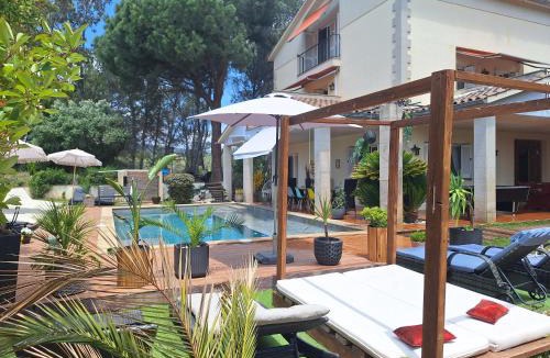 Piera Villa | Les Canyes Cottage, Private Villa Resort