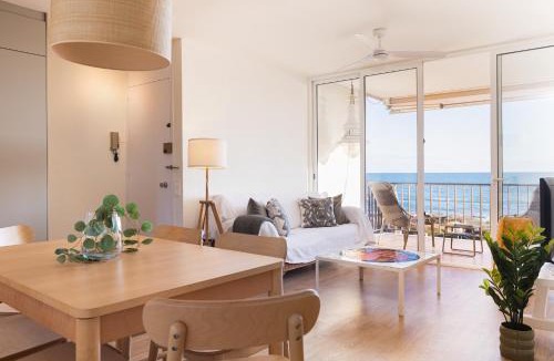 Gava Apartment | LETS HOLIDAYS Beach front apartment in Gavà Mar, Pine Beach