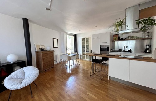 Alella Apartment | Loft Bouquet Alella sea mountain 25min to BCN