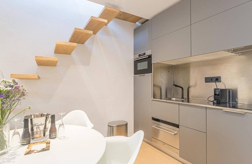 Sant Gervasi Apartment | Lovely apartment with big private terrace in Sant Gervasy for monthly rentals