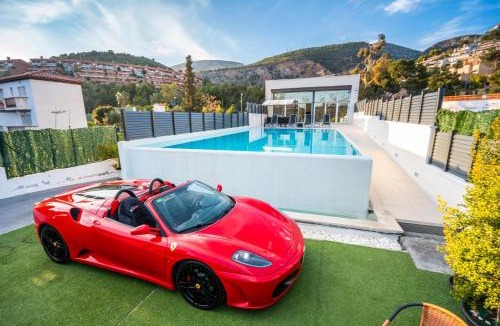 Sitges Villa | Luxurious Villa Marly I to two minutes the beach