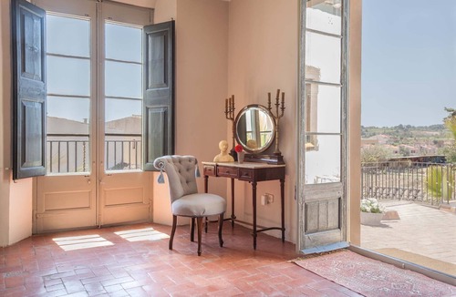 Sant Pere de Ribes Villa | Luxury manor, minutes from the beach, 14 ensuite bedrooms, A/C, central location