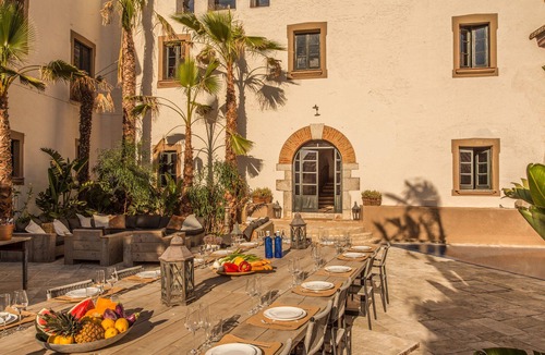 Sant Pere de Ribes Villa | Luxury manor, minutes from the beach, 14 ensuite bedrooms, A/C, central location