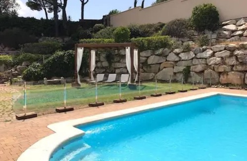 Badalona Villa | Magnífica Villa con Piscina con Vistas al mar y a Barcelona con 5 Dormitorios