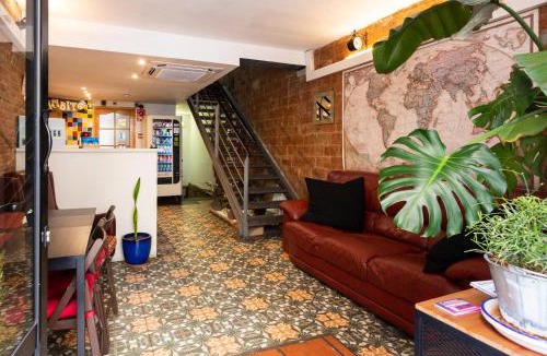 El Poble-sec Hostel | Mambo Tango