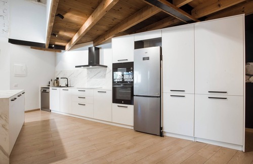 Passeig i Rodalia Apartment | Manresa industrial home