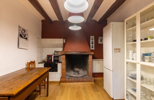 San Martin Sarroca Cottage | Mansion in St Martí with Vineyards & Garden