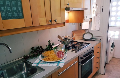 Masnou Apartment | MARINA PORT & BEACH apartment, sea view, sand beach, terrace, WiFi, SAT TV