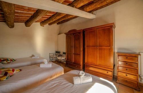 Sant Iscle de Vallalta House | Masia Can Castellar