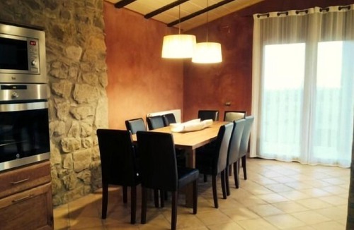 L'Espunyola Cottage | Masia La Coromina country house for 10 people perfect (full rental)
