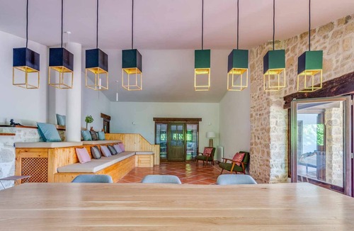 La Llacuna House | Masia Ventanell