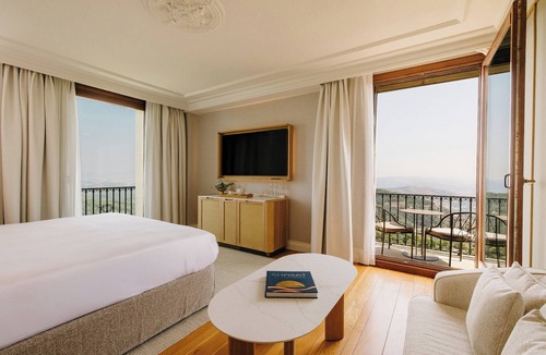 Sarria-Sant Gervasi Hotel | METT Barcelona GL – A Leading Hotel of the World