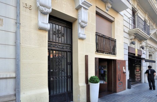 Sant Gervasi Apartment | MIRALL,EN EL MEJOR BARRIO DE LA CIUDAD, frente a un mercado emblemático, rodeado de comercios y restaurantes y muy bien comunicado con todo.