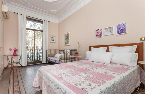 el Fort Pienc Apartment | Modernist Apartment Arc de Triomf