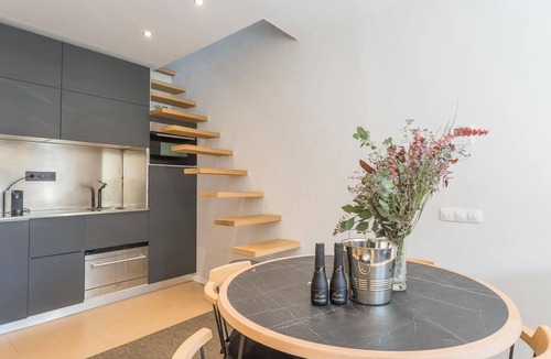 Sant Gervasi Apartment | Monthly rentals: Lovely apt. w/big terrace